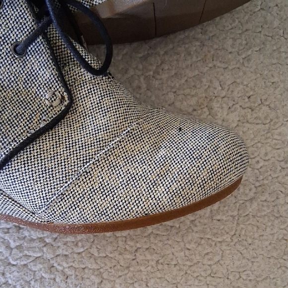 Toms Women's Black and Gray Wedge Shoes - Picture 7 of 7